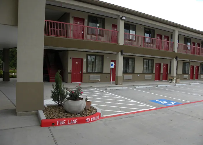 Motel: Palace Inn Kingwood